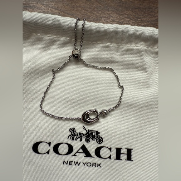 NEW‼️ COACH SIGNATURE “C” CRYSTAL SILVER SLIDER BRACELET - Picture 5 of 13